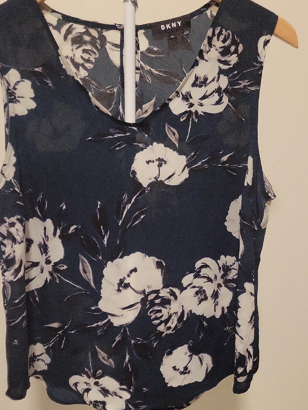 DKNY Navy and White Floral Camisole Skirt Outfit